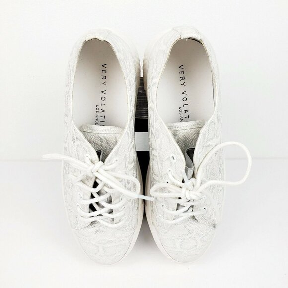 Very Volatile Women's Metallic Snake Print Platform Shoes Sz 8 EUC MUST SEE! - Picture 5 of 11